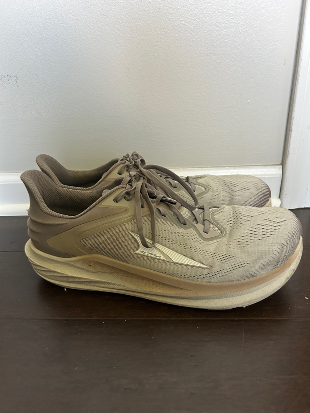 Men's Altra Torin 8 size 13Neutral Beige Performance Running Shoes